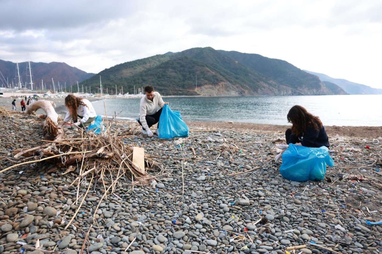 Gençler Marmaris’te Sahile Sahip Çıktı: Toplanan Atıkların Yüzde 80’i Geri Dönüştürülebilir 2
